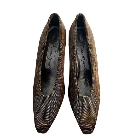 Vintage Margaret Jerrold Gold Lame Knit Pumps Leather Sole 8 - Picture 1 of 11
